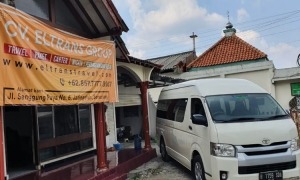 Travel Semarang Menteng
